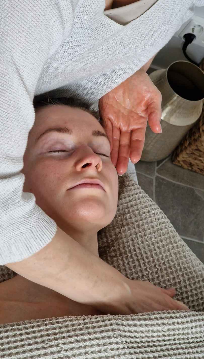 Kasvohieronta Turku Beauty by iina-Sofia